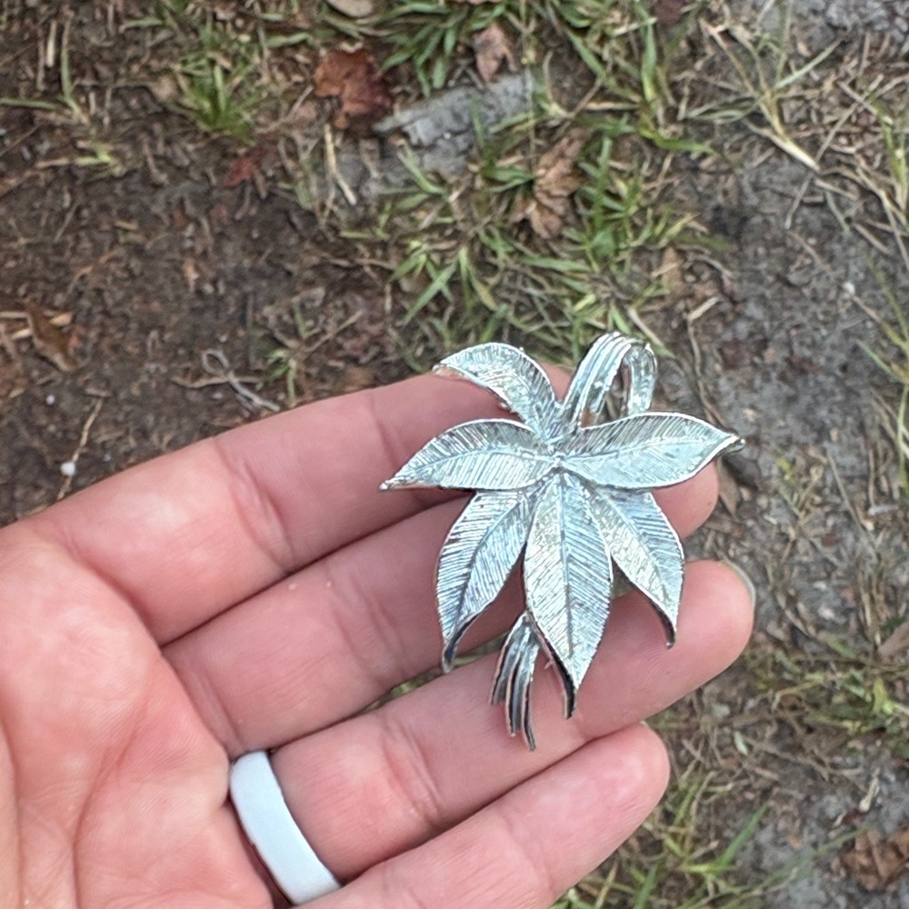 Silver Leaf Pendant